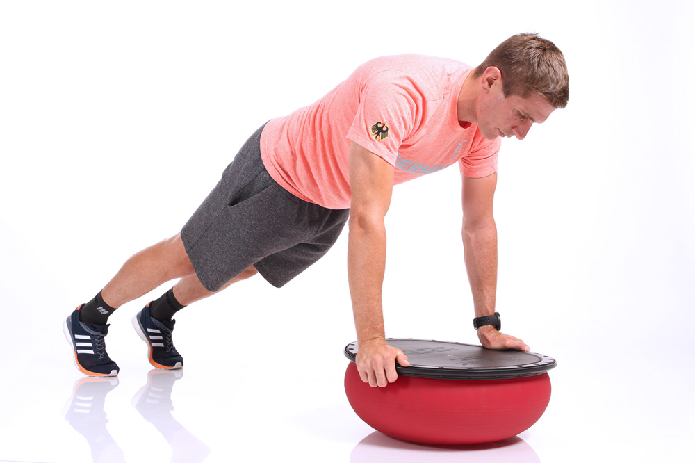 Sensomotoric outdoor workout – outdoor circuit training with the TOGU products